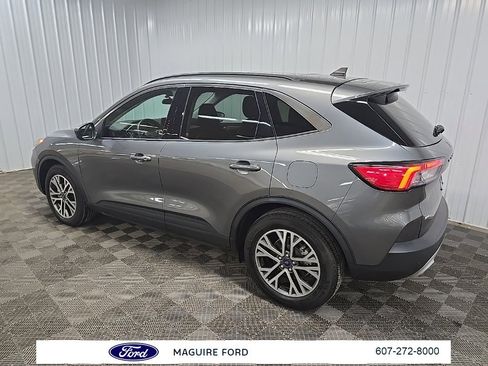 Used 2022 Ford Escape SEL image 5