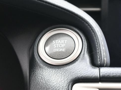 Used 2016 Lexus IS 200t RWD image 31