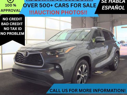 Used 2024 Toyota Highlander XLE FWD image 1