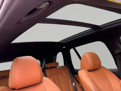 Used 2022 BMW X5 xDrive40i w/ Premium Package image 27