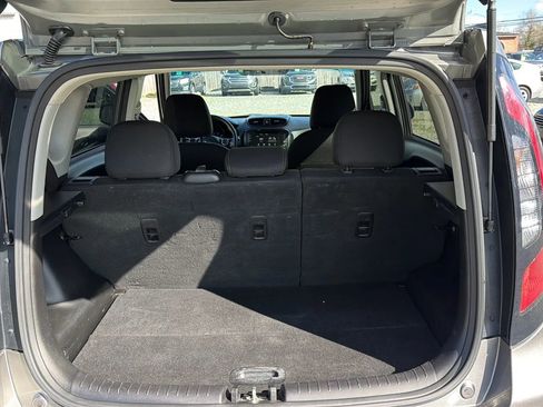 Used 2018 Kia Soul + image 27