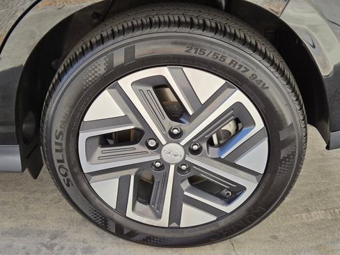 Used 2022 Hyundai Kona Limited image 9