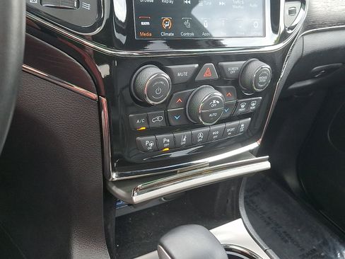 Used 2021 Jeep Grand Cherokee High Altitude AWD/4WD image 16