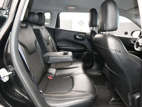 Used 2018 Jeep Compass Latitude w/ Popular Equipment Group AWD/4WD image 41