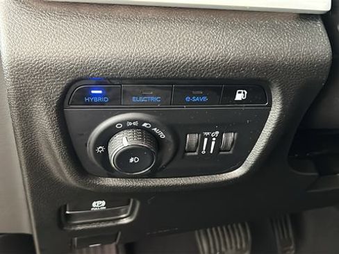 Used 2023 Jeep Grand Cherokee 4WD 4xe image 19