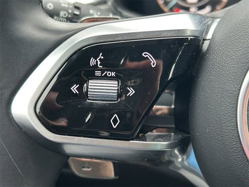 Used 2024 Jaguar F-PACE R-Dynamic S image 40