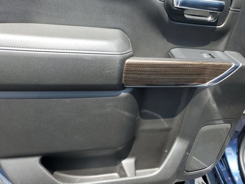 Used 2019 Chevrolet Silverado 1500 RST AWD/4WD image 16
