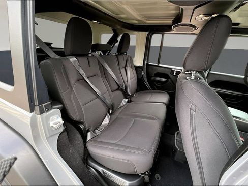 Used 2023 Jeep Wrangler Unlimited w/ Cold Weather Group AWD/4WD image 29