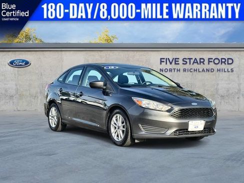 Used 2018 Ford Focus SE FWD image 1