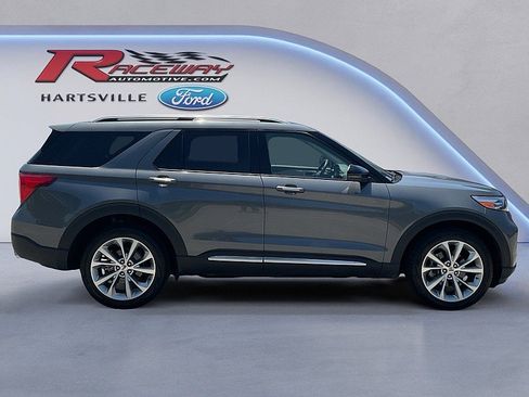 Used 2022 Ford Explorer Platinum w/ Equipment Group 601A AWD/4WD image 4