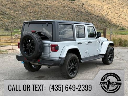 Used 2023 Jeep Wrangler Unlimited Sahara w/ Cold Weather Group AWD/4WD image 5