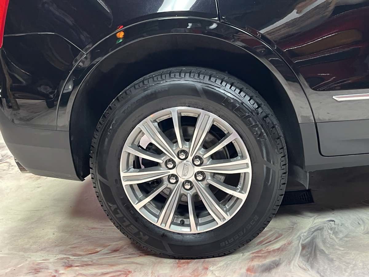 Used 2017 Cadillac XT5 Luxury w/ Driver Awareness Package AWD/4WD image 30