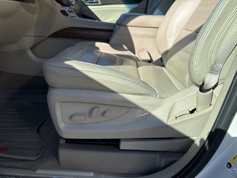 Used 2019 GMC Yukon XL Denali w/ Denali Ultimate Package image 15