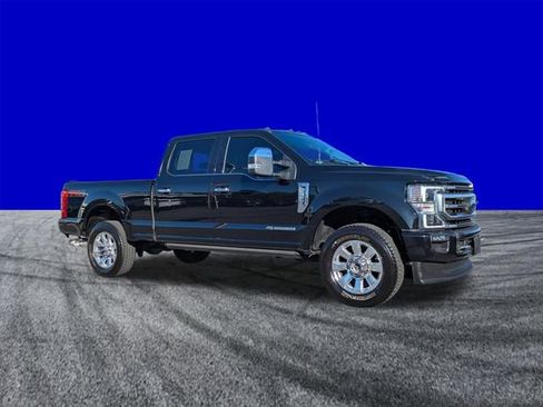 Used 2022 Ford F350 Platinum w/ FX4 Off-Road Package image 2