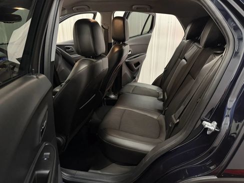Used 2022 Chevrolet Trax LT w/ Driver Confidence Package AWD/4WD image 33