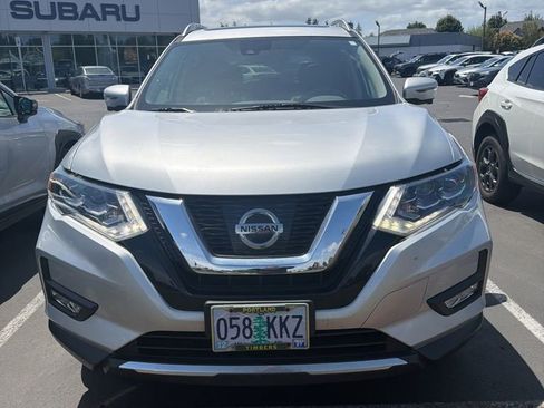 Used 2017 Nissan Rogue SL w/ SL HEV Premium Package AWD/4WD image 2