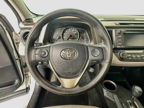 Used 2015 Toyota RAV4 XLE FWD image 11