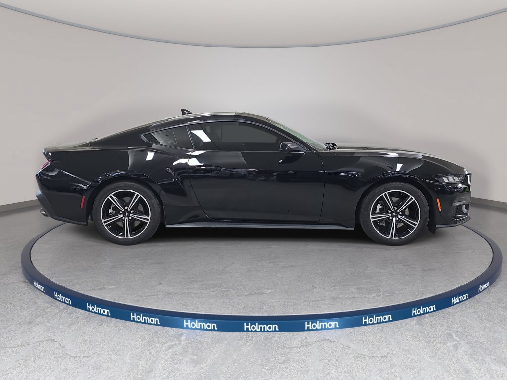 Used 2024 Ford Mustang Coupe RWD image 6