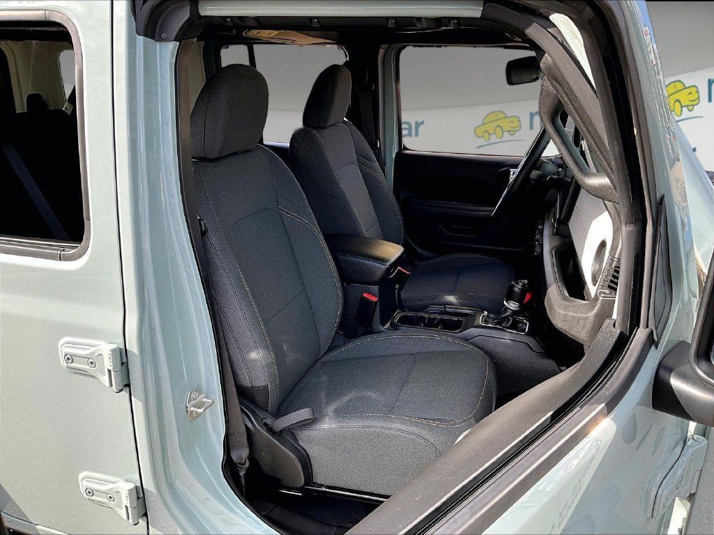 Used 2024 Jeep Wrangler Unlimited AWD/4WD image 11