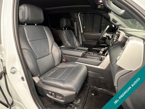 Used 2024 Toyota Tundra Platinum image 4