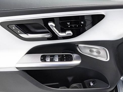 New 2026 Mercedes-Benz GLC 300 4MATIC image 14