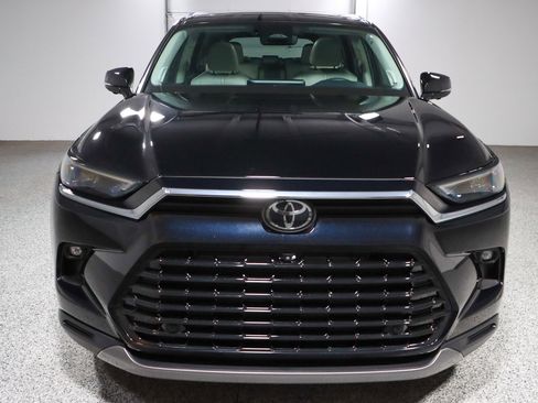 Used 2025 Toyota Grand Highlander AWD Hybrid image 4