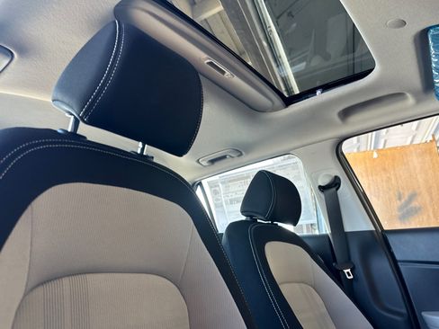 New 2026 Hyundai Venue SEL FWD image 16