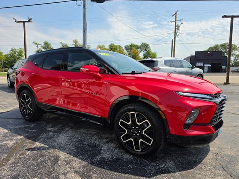 Used 2024 Chevrolet Blazer RS w/ Driver Confidence II Package AWD/4WD image 3