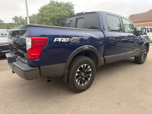 Used 2017 Nissan Titan PRO-4X AWD/4WD image 5