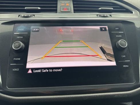 Used 2021 Volkswagen Tiguan SEL image 22