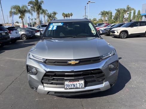 Used 2023 Chevrolet TrailBlazer LT FWD image 3