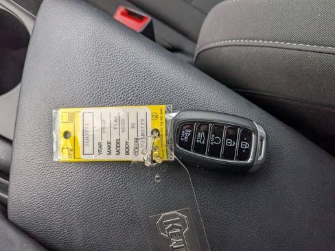Certified 2023 Hyundai Elantra SEL FWD image 19