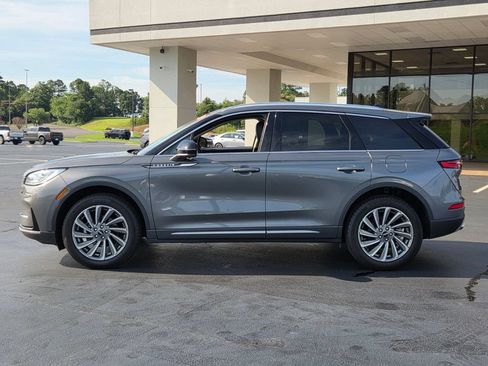 Used 2024 Lincoln Corsair Reserve w/ Equipment Group 201A AWD/4WD image 2