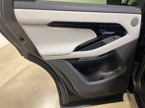 Used 2025 Land Rover Range Rover Evoque Dynamic SE image 20