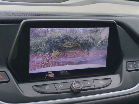 Used 2020 Chevrolet Blazer LT image 20