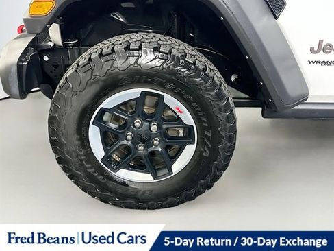 Used 2022 Jeep Wrangler Unlimited Rubicon w/ LED Lighting Group AWD/4WD image 33