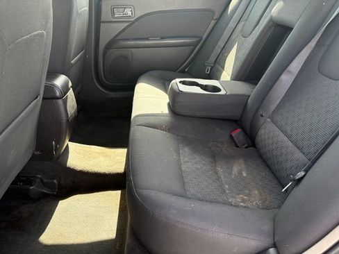 Used 2011 Ford Fusion SE FWD image 11