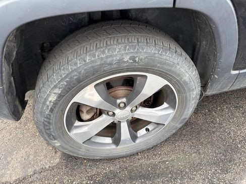 Used 2019 Jeep Cherokee Limited AWD/4WD image 19