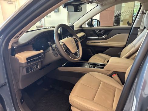 Certified 2023 Lincoln Corsair Reserve w/ Equipment Group 201A AWD/4WD image 12