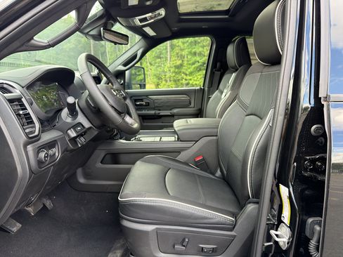 New 2026 RAM 3500 Limited AWD/4WD image 22