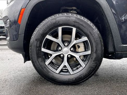 Used 2024 Jeep Grand Cherokee Limited w/ Trailer Tow Package AWD/4WD image 22