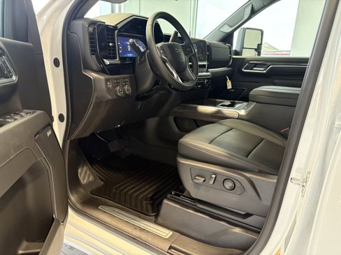 New 2026 Chevrolet Silverado 3500 LTZ w/ LTZ Plus Package image 9