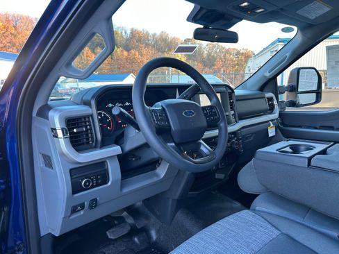 New 2026 Ford F550 4x4 Regular Cab Super Duty w/ XLT Value Package image 26