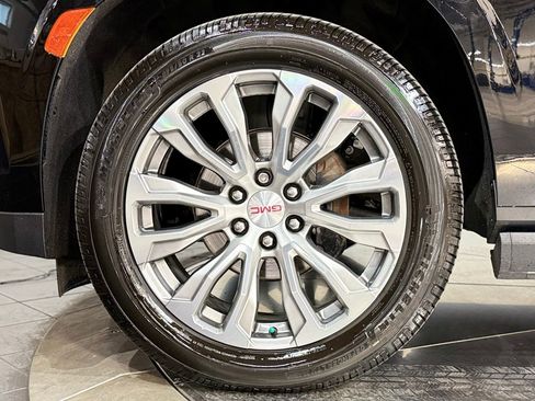 Used 2022 GMC Yukon Denali w/ Denali Ultimate Package image 32