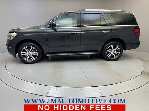 Used 2023 Ford Expedition Limited image 2