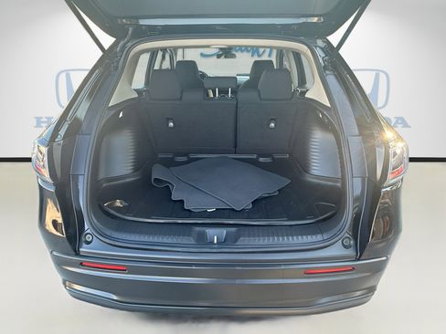 Used 2023 Honda HR-V LX image 25