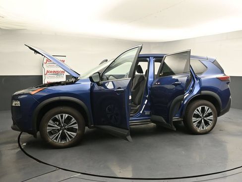 Used 2023 Nissan Rogue SV FWD image 42