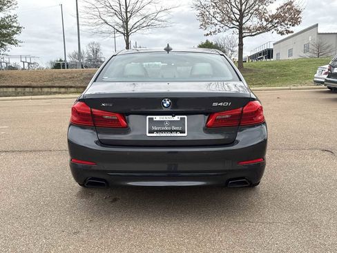 Used 2020 BMW 540i xDrive w/ Premium Package image 5