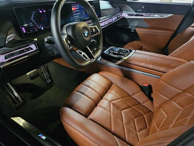Certified 2023 BMW 760i xDrive AWD/4WD image 10