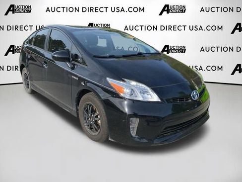Used 2015 Toyota Prius Two FWD image 3